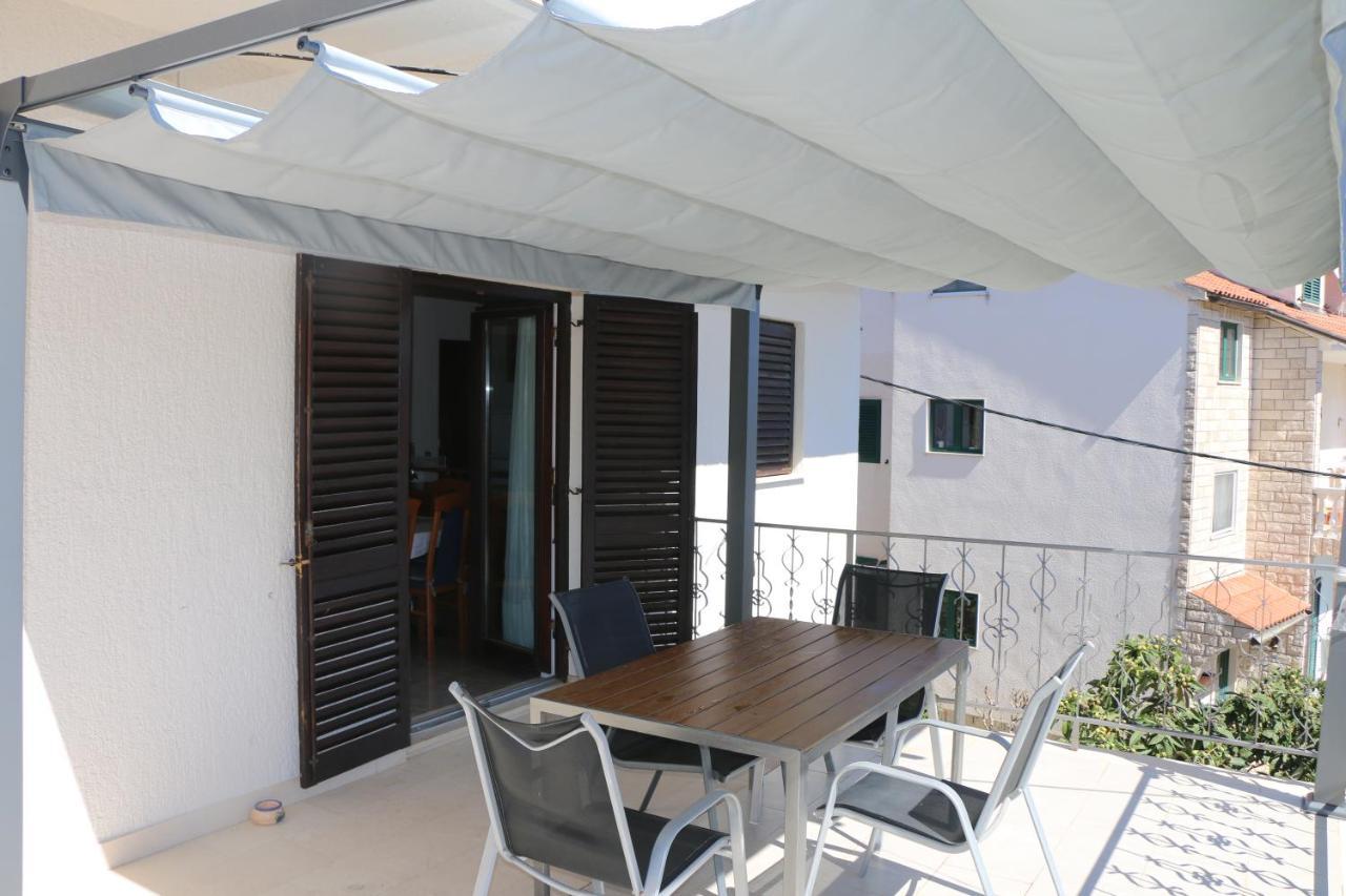 Apartment Grgas-Tucilo Zablace Exterior photo