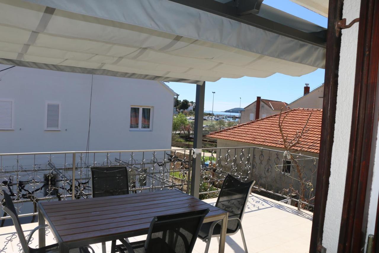 Apartment Grgas-Tucilo Zablace Exterior photo